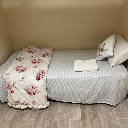 A Cozy Room In Queens New York Exterior photo